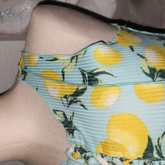 35. Derek Heart lemon print dress, Size medium - Picture 3 of 6
